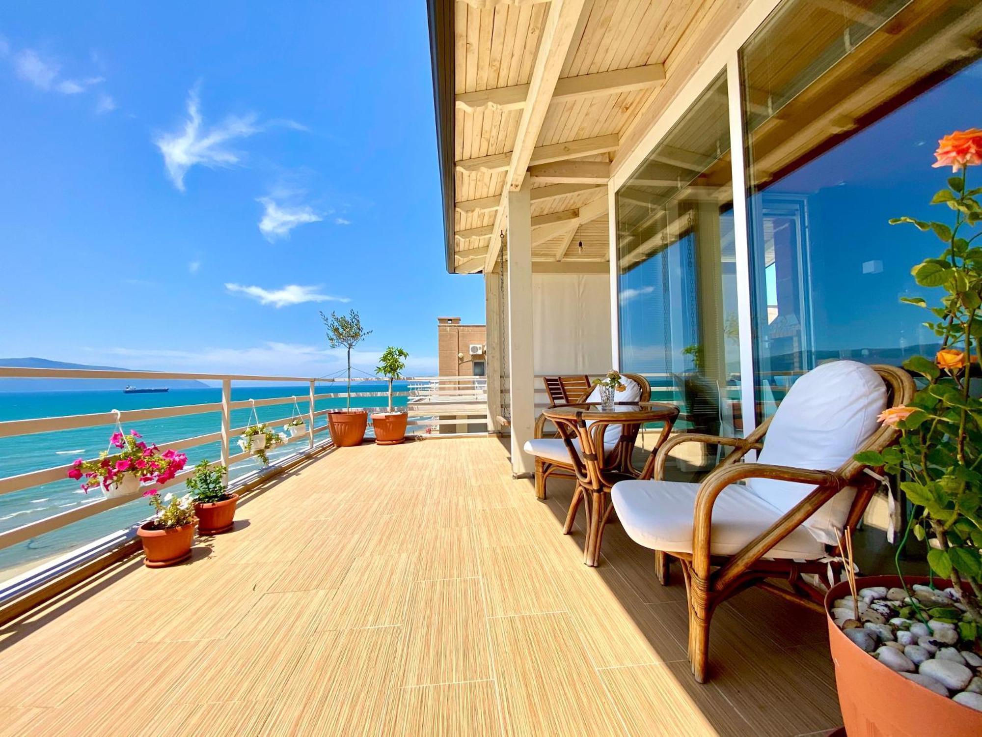 Eka Luxury Two-Bedroom Seaview Apartment Vlorë Exteriör bild