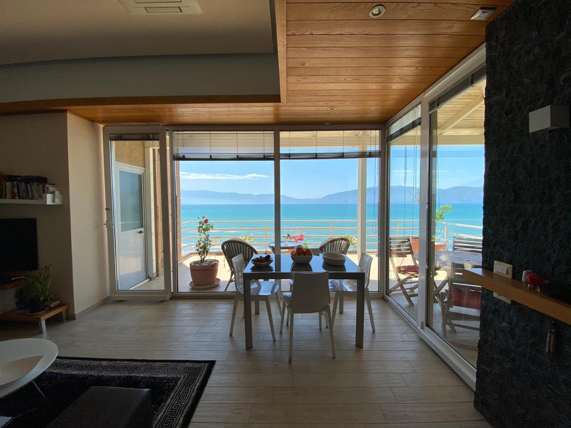 Eka Luxury Two-Bedroom Seaview Apartment Vlorë Exteriör bild